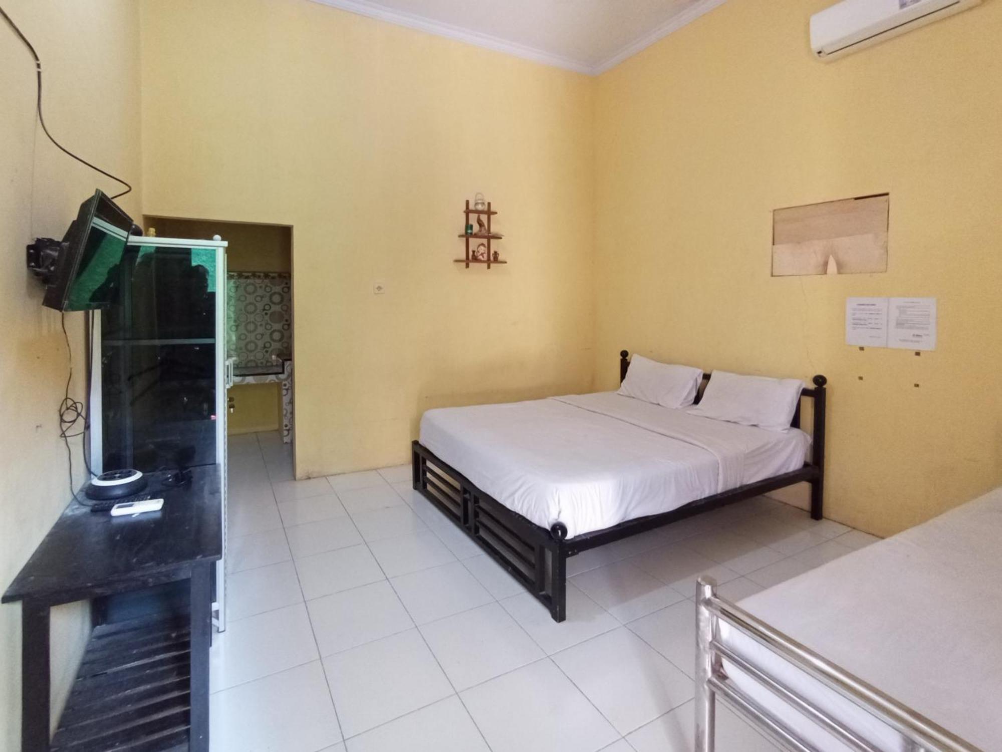 Reddoorz At El Shaday Homestay Banyuwangi Banyuwangi  Ngoại thất bức ảnh