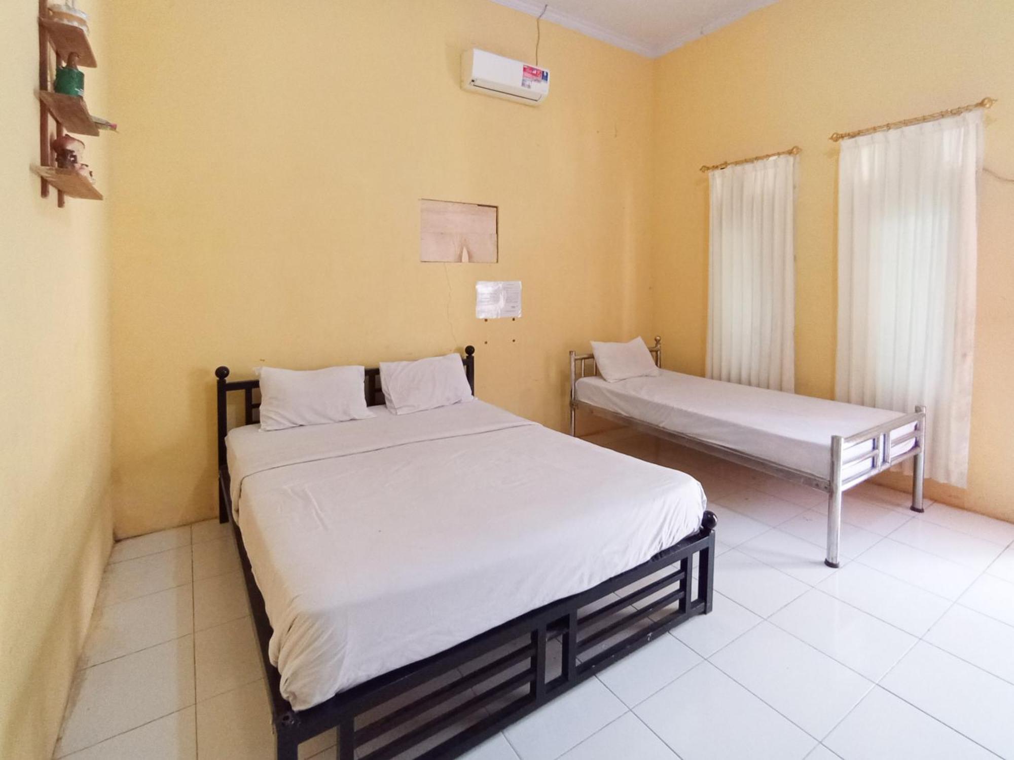 Reddoorz At El Shaday Homestay Banyuwangi Banyuwangi  Ngoại thất bức ảnh